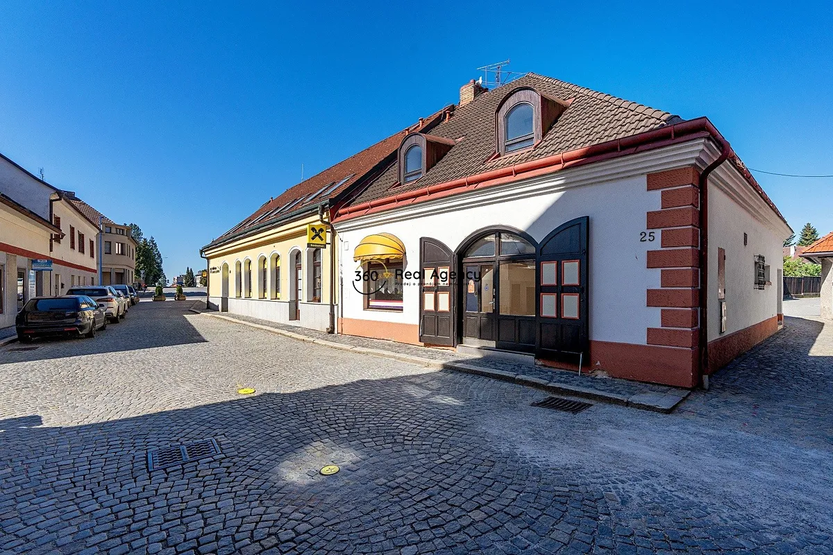 Prodej obchodního prostoru 390 m²